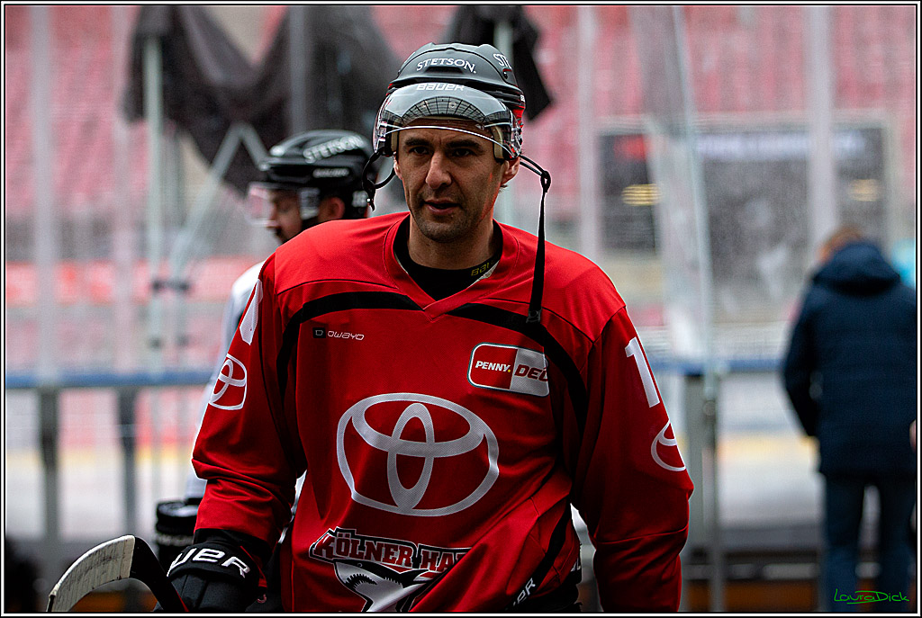 PENNY DEL; Koelner Haie Wintergame Training; Koeln, 02.12.2022